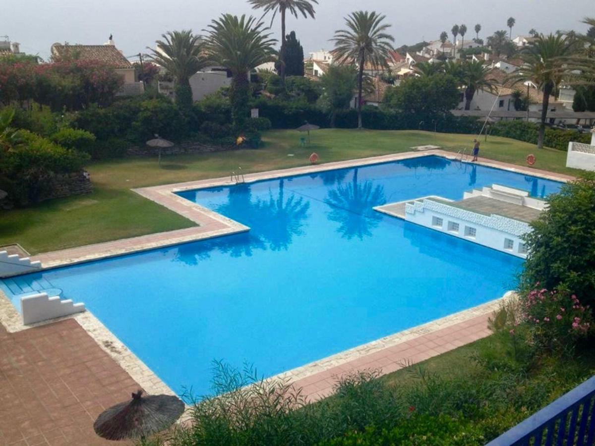 Apartamento A 10 Metros Playa Apartment Естепона Екстериор снимка